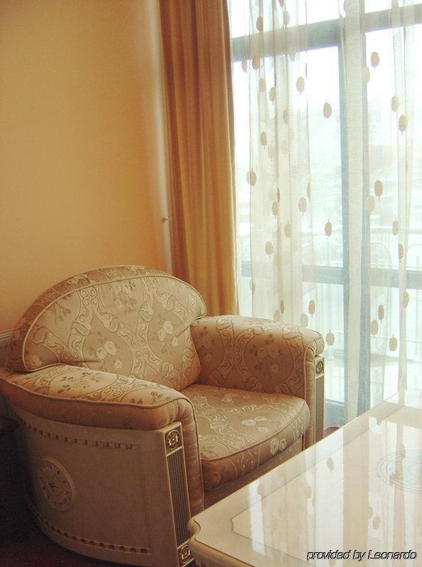 Hotel Pejton プリシュティナ 部屋 写真