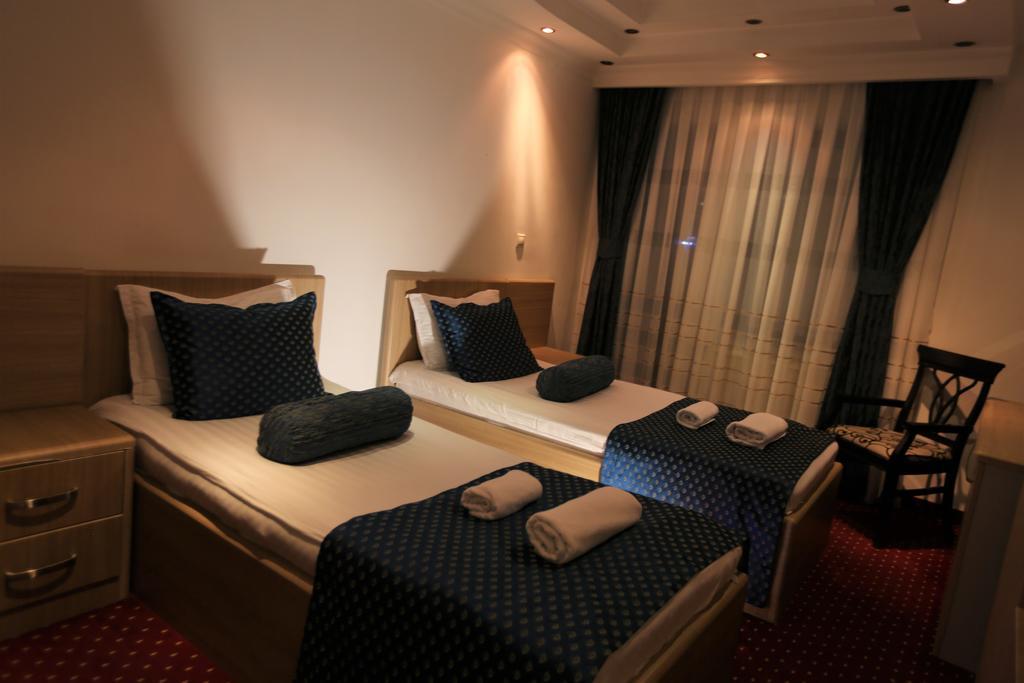 Hotel Pejton プリシュティナ エクステリア 写真