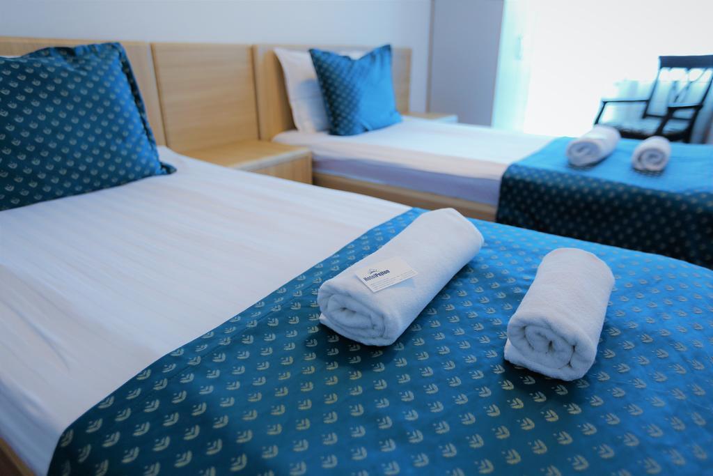 Hotel Pejton プリシュティナ エクステリア 写真