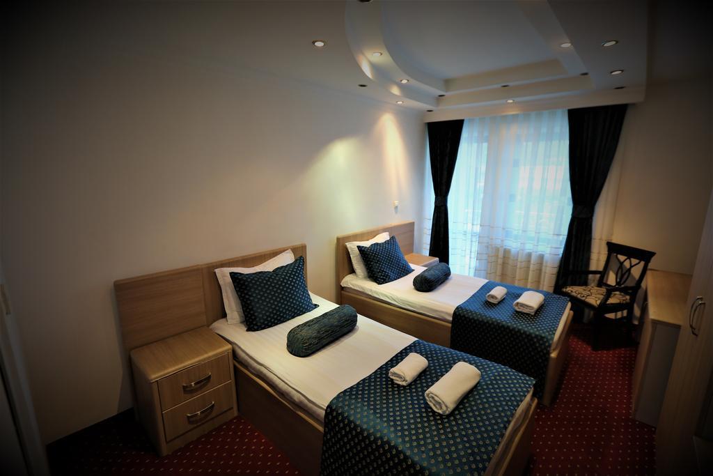 Hotel Pejton プリシュティナ エクステリア 写真