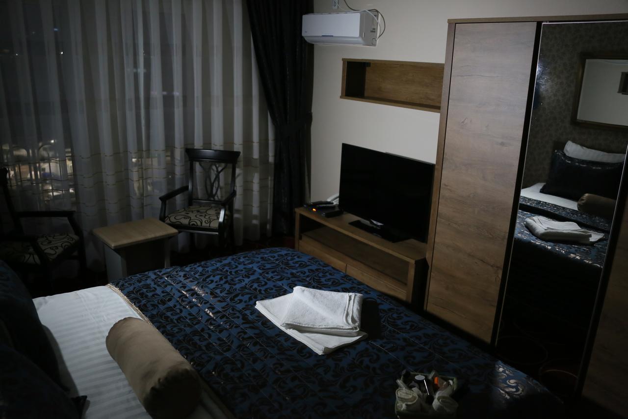 Hotel Pejton プリシュティナ エクステリア 写真