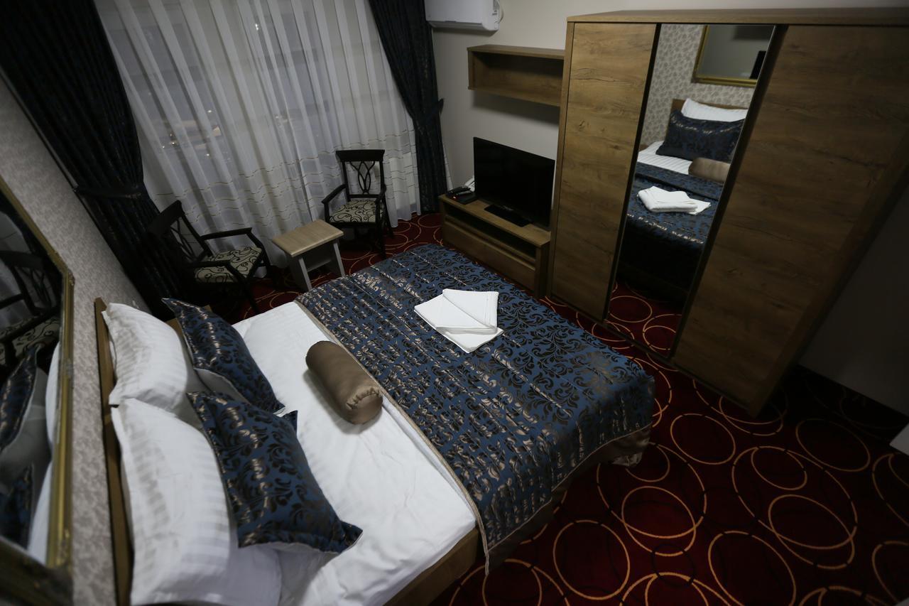 Hotel Pejton プリシュティナ エクステリア 写真