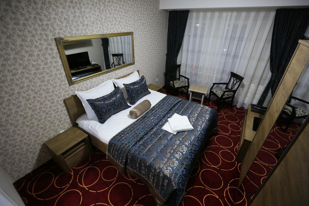 Hotel Pejton プリシュティナ エクステリア 写真